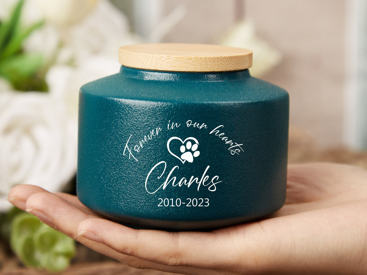 Custom Pet Urn for Dog,Pet urn for dogs ashes,Urn for dogs,Pet Loss Gifts,Personalized Pet Memorial Cremation,Pet Paw Urn with Name and Date