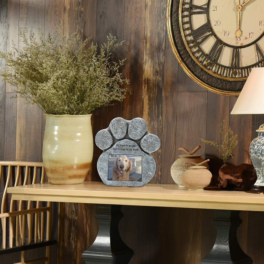 Pet Memorial Stone for Cats and Dogs – Paw Shaped Memorial Image Frame