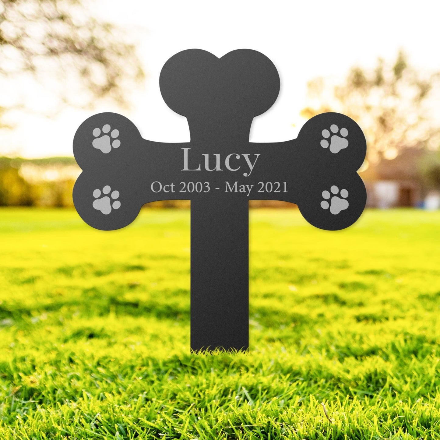 Personalized 4 Paw Prints Memorial Stake Marker