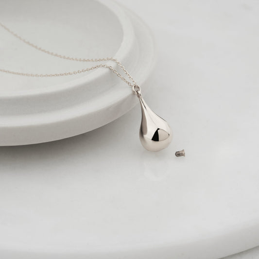 Luxury Tear Drop Keepsake Urn Necklace | Stores Ashes